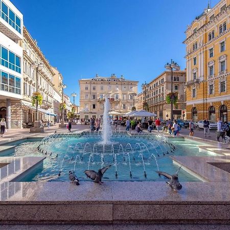 Naval Apartment Rijeka Exterior photo