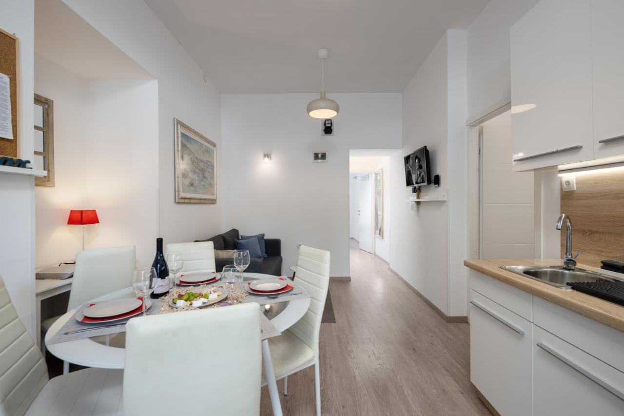 Naval Apartment Rijeka Exterior photo